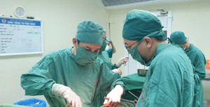 Đau thắt lưng, sút cân nhanh, đi khám phát hiện khối u lớn ở thận