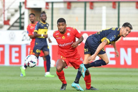 Tiền vệ trụ cột của Pau FC: ‘Chúng tôi như trút bỏ gánh nặng’