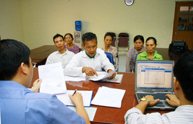 Cá biệt có địa phương bố trí cán bộ kém năng lực, cán bộ đã nghỉ hưu để tiếp dân