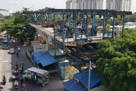 TP.HCM: Cầu gần 900 tỷ đồng 'nằm phơi nắng phơi sương' nhiều năm chưa xong