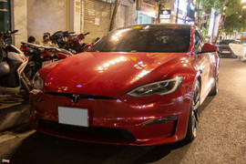 Cận cảnh Tesla Model S Plaid tại Việt Nam