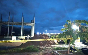 Sập tường nhà máy khu công nghiệp Nhơn Hòa: 3 người chết, 6 người bị thương