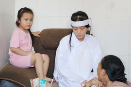 Sập tường 5 người chết ở Bình Định: 'Con chỉ ở với mẹ đêm nay nữa thôi'