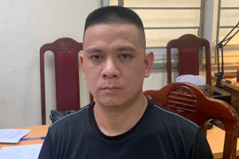 Bắt kẻ đâm gục nam thanh niên trên phố ở Hà Nội, ép bạn gái nạn nhân lên taxi