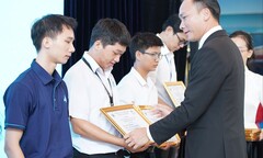 Học bổng NovaGroup trao đi, ước mơ sinh viên được “chắp cánh”