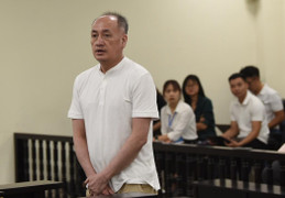 Cựu cán bộ C03 nhận 2,2 triệu USD 'chạy án' bị đề nghị 9-10 năm tù 