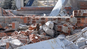 Bình Định lập tổ công tác điều tra vụ sập tường làm 11 người thương vong