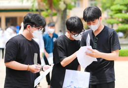 Top 10 ngành học điểm chuẩn tăng, giảm nhiều nhất năm 2022