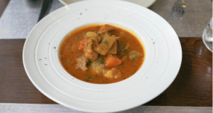 Nữ giáo viên Nhật bị bắt do bỏ thuốc tẩy vào bữa trưa ở trường