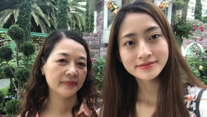 Lương Thùy Linh tiết lộ từng bị mẹ ném sách, đuổi ra ngoài vì không thuộc bài