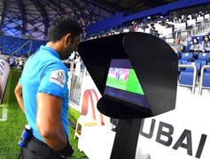 VFF tính toán phương án đưa công nghệ hỗ trợ trọng tài về Việt Nam