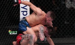 Video: Võ sĩ xuất chiêu đấm liên hoàn hạ knock-out đối thủ