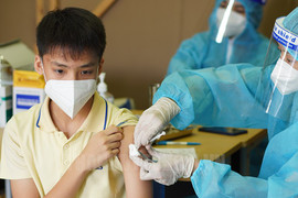 Ca mắc COVID-19 tăng vọt