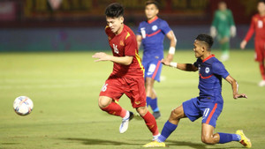 Trực tiếp bóng đá Việt Nam 4-0 Singapore: Khuất Văn Khang lập công