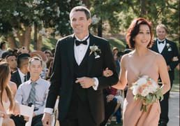 57 tuổi, MC Kỳ Duyên vẫn xinh như mộng khi làm phù dâu