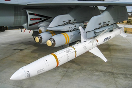 Cách thức Ukraine tích hợp tên lửa hiện đại của Mỹ vào chiến đấu cơ thời Liên Xô