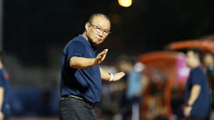 Tuyển Việt Nam thắng đậm Singapore, HLV Park Hang Seo thành công mĩ mãn