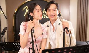 Nam Em song ca tình tứ với Bạch Công Khanh 