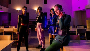 Hoàng Yến Chibi nhập vai đả nữ, giao chiến với zombie trong ‘Trò chơi tử thần’