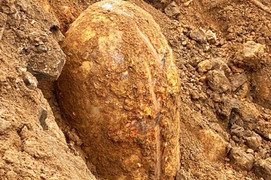 Phát hiện quả bom nặng gần 600kg khi xây cầu