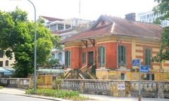 Huế lập dự án dời biệt thự Pháp trăm tuổi trên đất vàng ven sông Hương