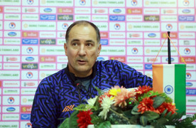 HLV Ấn Độ: 'Tuyển Việt Nam đáng gờm hơn Singapore'