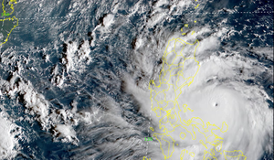 Bão Noru rất mạnh và di chuyển nhanh, hướng vào Thừa Thiên Huế - Bình Định