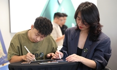 Việt Nam lần đầu tổ chức vẽ tranh trên iPad