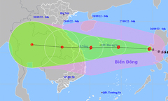 Bão Noru giật cấp 14 khi vào Biển Đông, trở thành cơn bão số 4