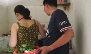 Cô gái khoe bố luôn có mặt ở nhà lúc 7 giờ, lý do ngọt hơn cả phim ngôn tình