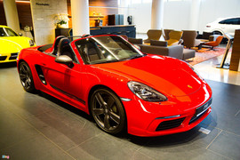 Porsche 718 Boxster T với gói nâng cấp trị giá hơn 900 triệu đồng