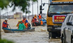 Bão số 4 suy yếu thành áp thấp nhiệt đới, nhiều nơi ở miền Trung mưa xối xả