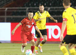 Trực tiếp bóng đá Ngôi sao Việt Nam 1-4 Huyền thoại Dortmund: Công Vinh ghi bàn