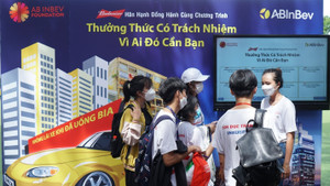 Sinh viên Đại học Tôn Đức Thắng cam kết tham gia giao thông có trách nhiệm