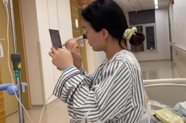 Hội bà bầu đến tận giờ lên bàn đẻ vẫn gắng chịu đau, trang điểm lộng lẫy đón con