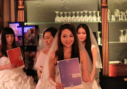 Ứng dụng hẹn hò nở rộ ở Trung Quốc: Không chỉ vì tình yêu