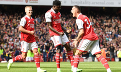 Đánh bại Tottenham, Arsenal giữ chắc ngôi đầu bảng