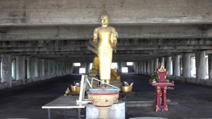 Video: Cận cảnh ngôi chùa trên biển bị bỏ hoang 50 năm ở Thái Lan