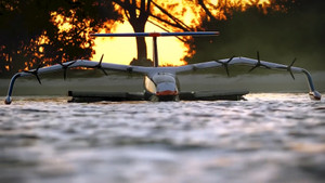 Video: Máy bay lai tàu cánh ngầm cất cánh lần đầu tiên 