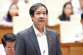 Bộ trưởng Nguyễn Kim Sơn báo cáo Quốc hội tình trạng thừa, thiếu giáo viên