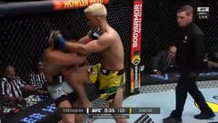 Video: Võ sĩ lên gối cực mạnh hạ knock-out đối thủ