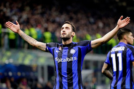 Kết quả Cúp C1: Lewandowski tịt ngòi, Barca gục ngã trước Inter