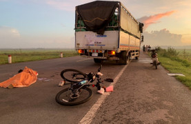 Va chạm với xe tải chạy lùi trên đường tránh Quốc lộ 1, người phụ nữ thiệt mạng