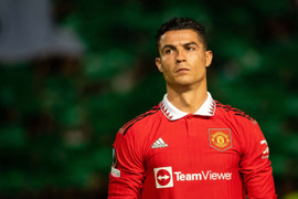 Báo Anh: Ronaldo sa lầy ở Man Utd