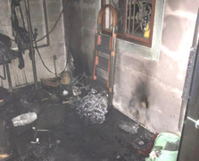 Cứu kịp thời 4 người mắc kẹt trong đám cháy lúc rạng sáng