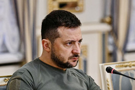 Tổng thống Zelensky: Ukraine gặp khó khăn ở thị trấn miền Đông