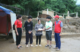 PVFCCo kịp thời hỗ trợ đồng bào vùng lũ Kỳ Sơn, Nghệ An