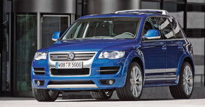 Những chiếc ô tô thông thường sở hữu động cơ thú vị