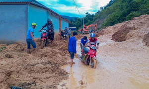 Miền Trung sắp đối mặt tổ hợp hình thái đa thiên tai gây mưa lớn tới hơn 600mm