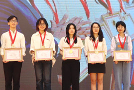 Lý do 5 thủ khoa toàn quốc cùng lựa chọn Đại học Ngoại thương